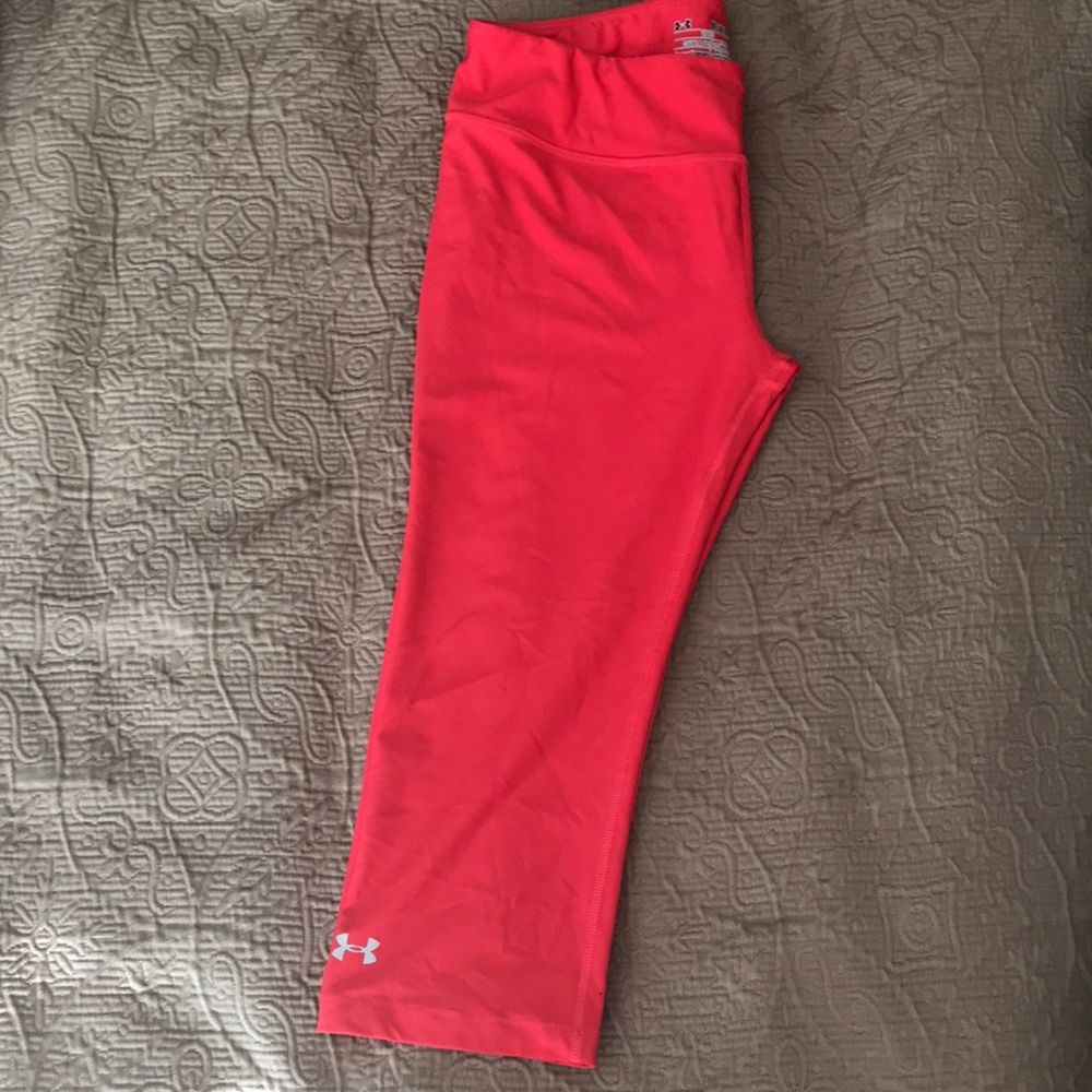 Under Armor Fitted Crop Leggings